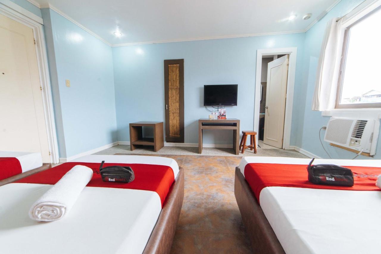 Hotel Reddoorz @ N Roldan Street Kalibo Exterior foto