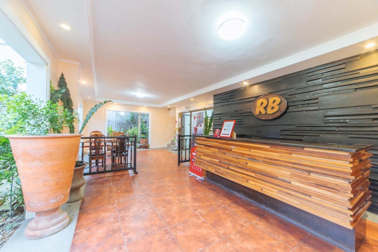 Hotel Reddoorz @ N Roldan Street Kalibo Exterior foto